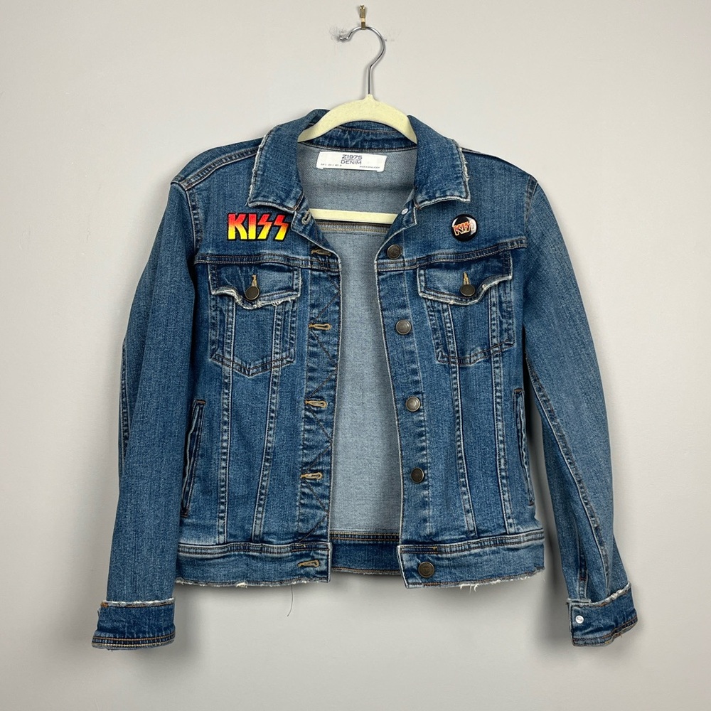 Zara Kiss Dynasty Blue Distressed Denim‎ Jacket with Patches SZ S